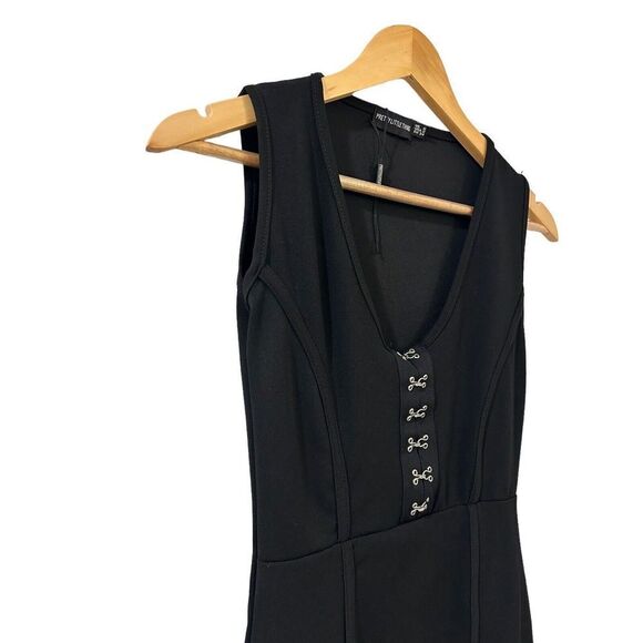 Pretty Little Thing Dress Shape Black Crepe Eyelet Detail Midi Size 2 Women PLT - Picture 6 of 11